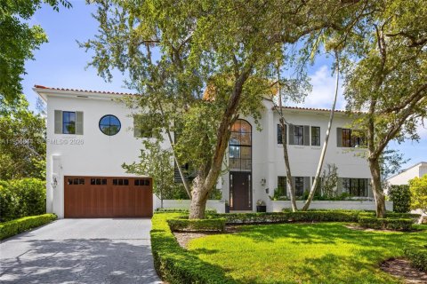 House in Coral Gables, Florida 4 bedrooms, 338.07 sq.m. № 2019688 - photo 3