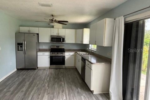 Casa en alquiler en Port Charlotte, Florida, 3 dormitorios, 91.42 m2 № 1908889 - foto 19