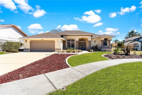 Villa ou maison à Spring Hill, Floride 3 chambres, 188.68 m2 № 2106047