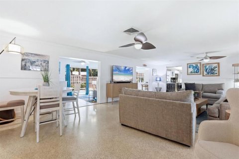 Casa en venta en Sarasota, Florida, 2 dormitorios, 177.26 m2 № 2151203 - foto 5