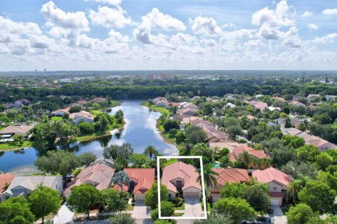 House in Weston, Florida 4 bedrooms, 215.72 sq.m. № 1881988 - photo 28