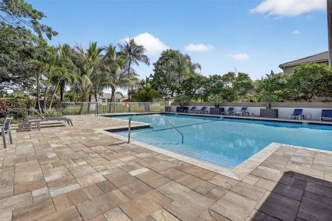 House in Weston, Florida 4 bedrooms, 215.72 sq.m. № 1881988 - photo 30