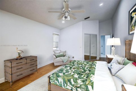 House in Weston, Florida 4 bedrooms, 215.72 sq.m. № 1881988 - photo 10