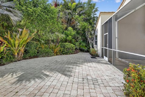 House in Weston, Florida 4 bedrooms, 215.72 sq.m. № 1881988 - photo 27