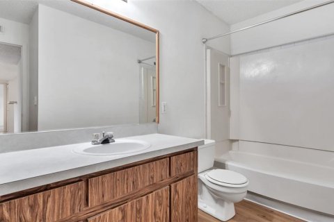 Condo in Palm Harbor, Florida, 2 bedrooms  № 1866587 - photo 13