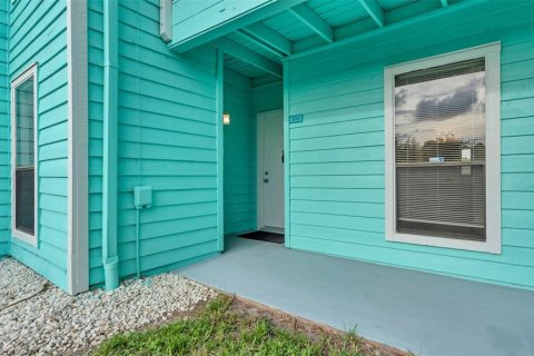 Condo in Palm Harbor, Florida, 2 bedrooms  № 1866587 - photo 2