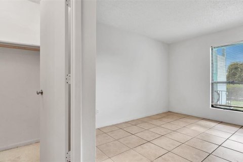 Condo in Palm Harbor, Florida, 2 bedrooms  № 1866587 - photo 21