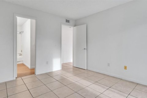 Condo in Palm Harbor, Florida, 2 bedrooms  № 1866587 - photo 12