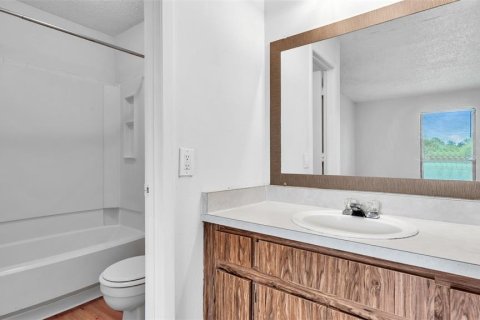 Condo in Palm Harbor, Florida, 2 bedrooms  № 1866587 - photo 20