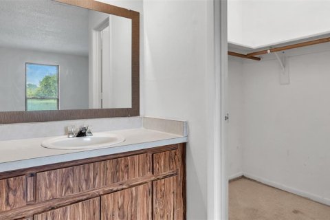 Condo in Palm Harbor, Florida, 2 bedrooms  № 1866587 - photo 19