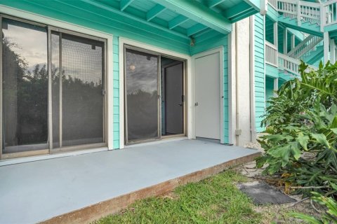Condo in Palm Harbor, Florida, 2 bedrooms  № 1866587 - photo 24