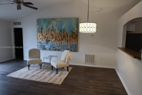 House in Palm Coast, Florida 3 bedrooms № 1997261 - photo 11