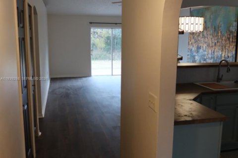 House in Palm Coast, Florida 3 bedrooms № 1997261 - photo 2