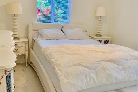 Propiedad comercial en venta en Miami, Florida, 154.59 m2 № 1985525 - foto 14