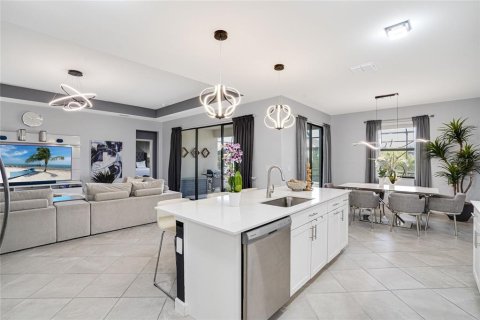 Casa en venta en Lakewood Ranch, Florida, 4 dormitorios, 253.16 m2 № 2121610 - foto 17