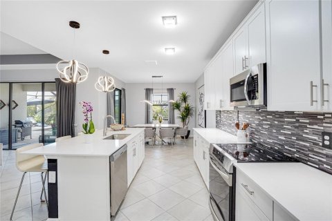 Casa en venta en Lakewood Ranch, Florida, 4 dormitorios, 253.16 m2 № 2121610 - foto 5