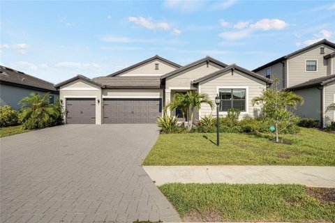 Villa ou maison à Lakewood Ranch, Floride 4 chambres, 253.16 m2 № 2121610