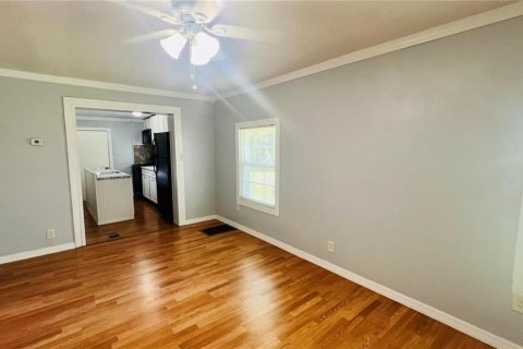 House in Intercession City, Florida 3 bedrooms, 76.92 sq.m. № 2225109 - photo 9