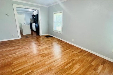 House in Intercession City, Florida 3 bedrooms, 76.92 sq.m. № 2225109 - photo 8