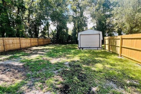 House in Intercession City, Florida 3 bedrooms, 76.92 sq.m. № 2225109 - photo 19