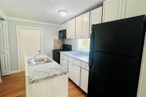 House in Intercession City, Florida 3 bedrooms, 76.92 sq.m. № 2225109 - photo 6