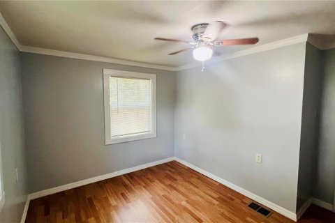 House in Intercession City, Florida 3 bedrooms, 76.92 sq.m. № 2225109 - photo 12