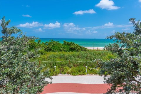 Condominio en venta en Miami Beach, Florida, 2 dormitorios, 98.85 m2 № 1983514 - foto 1