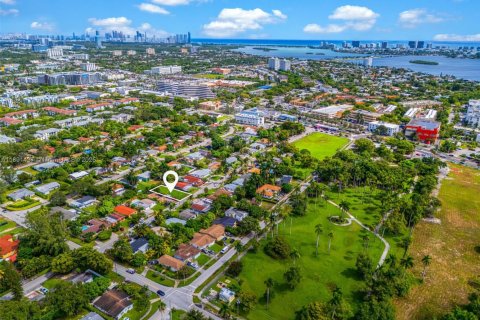 Terreno en venta en Miami, Florida № 2015262 - foto 15