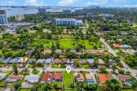 Terreno en venta en Miami, Florida № 2015262 - foto 11