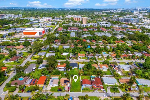 Terreno en venta en Miami, Florida № 2015262 - foto 8