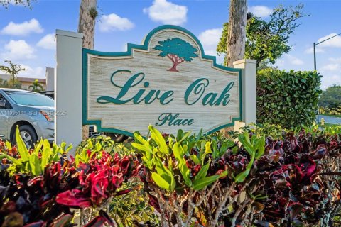 Condominio en venta en Davie, Florida, 2 dormitorios, 91.04 m2 № 1994693 - foto 21