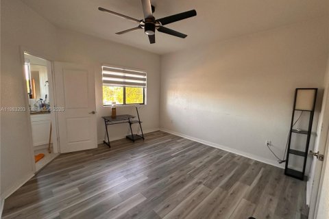 Таунхаус в Хомстед, Флорида 3 спальни, 156.08м2 № 2048494