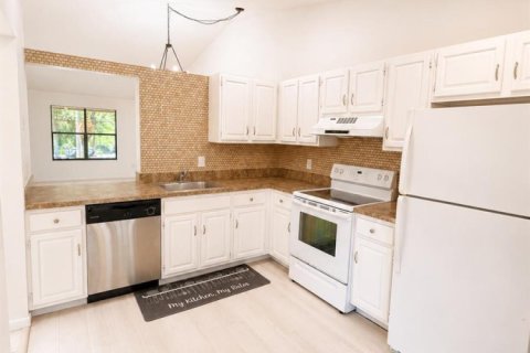 Condo in Wellington, Florida, 2 bedrooms № 2246095 - photo 6