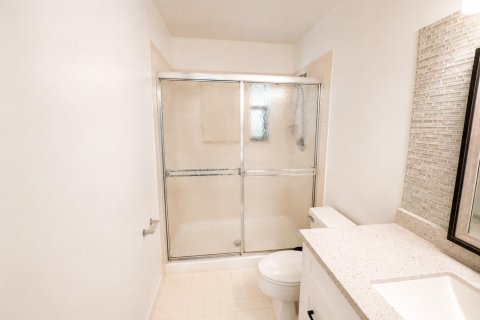Condo in Wellington, Florida, 2 bedrooms № 2246095 - photo 11