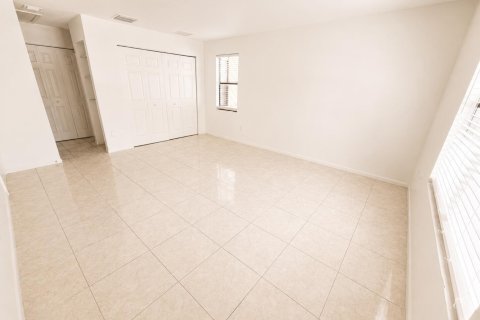 Condo in Wellington, Florida, 2 bedrooms № 2246095 - photo 16