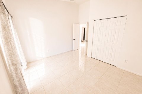 Condo in Wellington, Florida, 2 bedrooms № 2246095 - photo 14