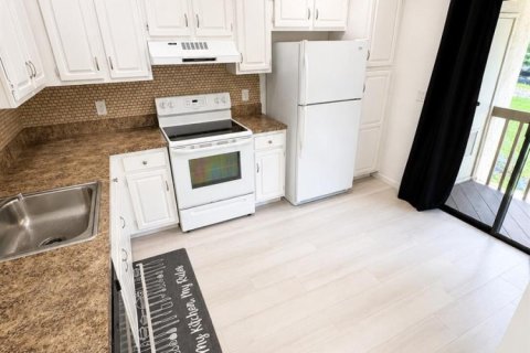 Condo in Wellington, Florida, 2 bedrooms № 2246095 - photo 7