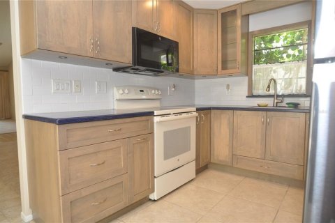 Villa ou maison à vendre à Palm Harbor, Floride: 2 chambres, 134.24 m2 № 2210556 - photo 25