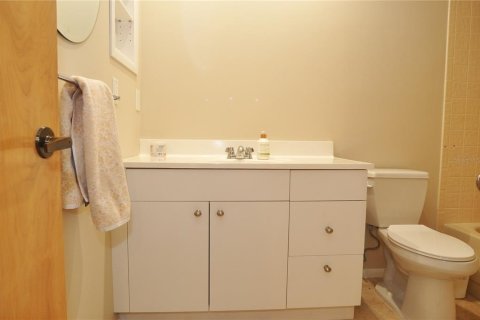 Villa ou maison à vendre à Palm Harbor, Floride: 2 chambres, 134.24 m2 № 2210556 - photo 27