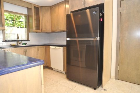 Villa ou maison à vendre à Palm Harbor, Floride: 2 chambres, 134.24 m2 № 2210556 - photo 24