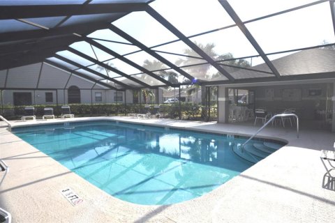Villa ou maison à vendre à Palm Harbor, Floride: 2 chambres, 134.24 m2 № 2210556 - photo 21
