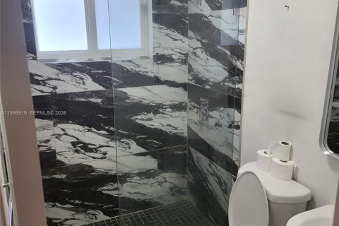 Apartamento en alquiler en Hollywood, Florida, 1 dormitorio, 196.95 m2 № 2010407 - foto 3