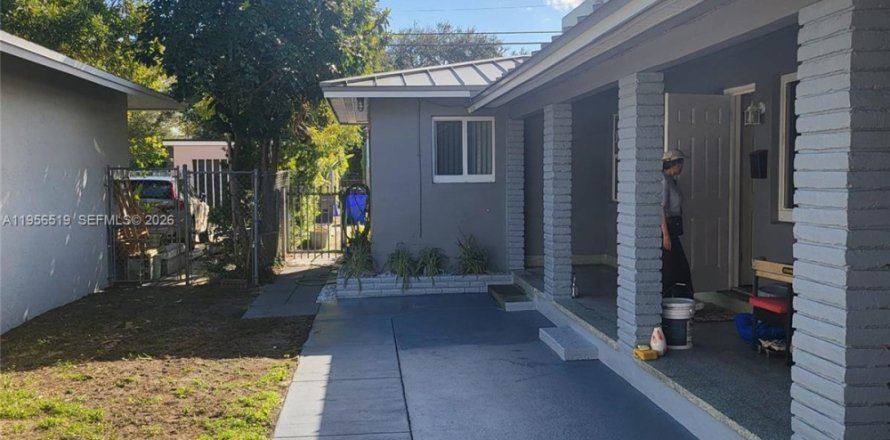 Apartamento en Hollywood, Florida 1 dormitorio, 196.95 m2 № 2010407