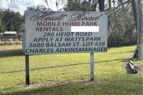 Propiedad comercial en venta en Palatka, Florida № 889649 - foto 1