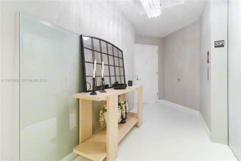 Condominio en venta en Miami, Florida, 1 dormitorio, 108.97 m2 № 2026630 - foto 19