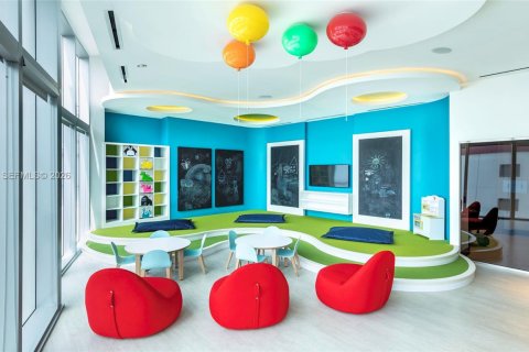 Condominio en venta en Miami, Florida, 1 dormitorio, 108.97 m2 № 2026630 - foto 27