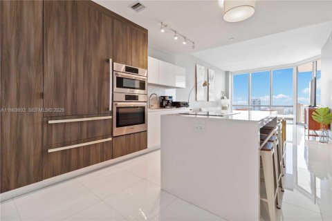 Condominio en venta en Miami, Florida, 1 dormitorio, 108.97 m2 № 2026630 - foto 6