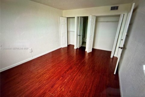 Купить кондоминиум в Майами, Флорида 1 спальня, 65.96м2, № 2154494 - фото 16