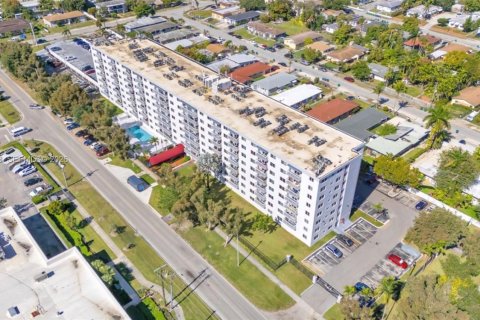Купить кондоминиум в Майами, Флорида 1 спальня, 65.96м2, № 2154494 - фото 6