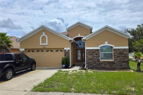 House in Spring Hill, Florida 4 bedrooms, 205.5 sq.m. № 2284548